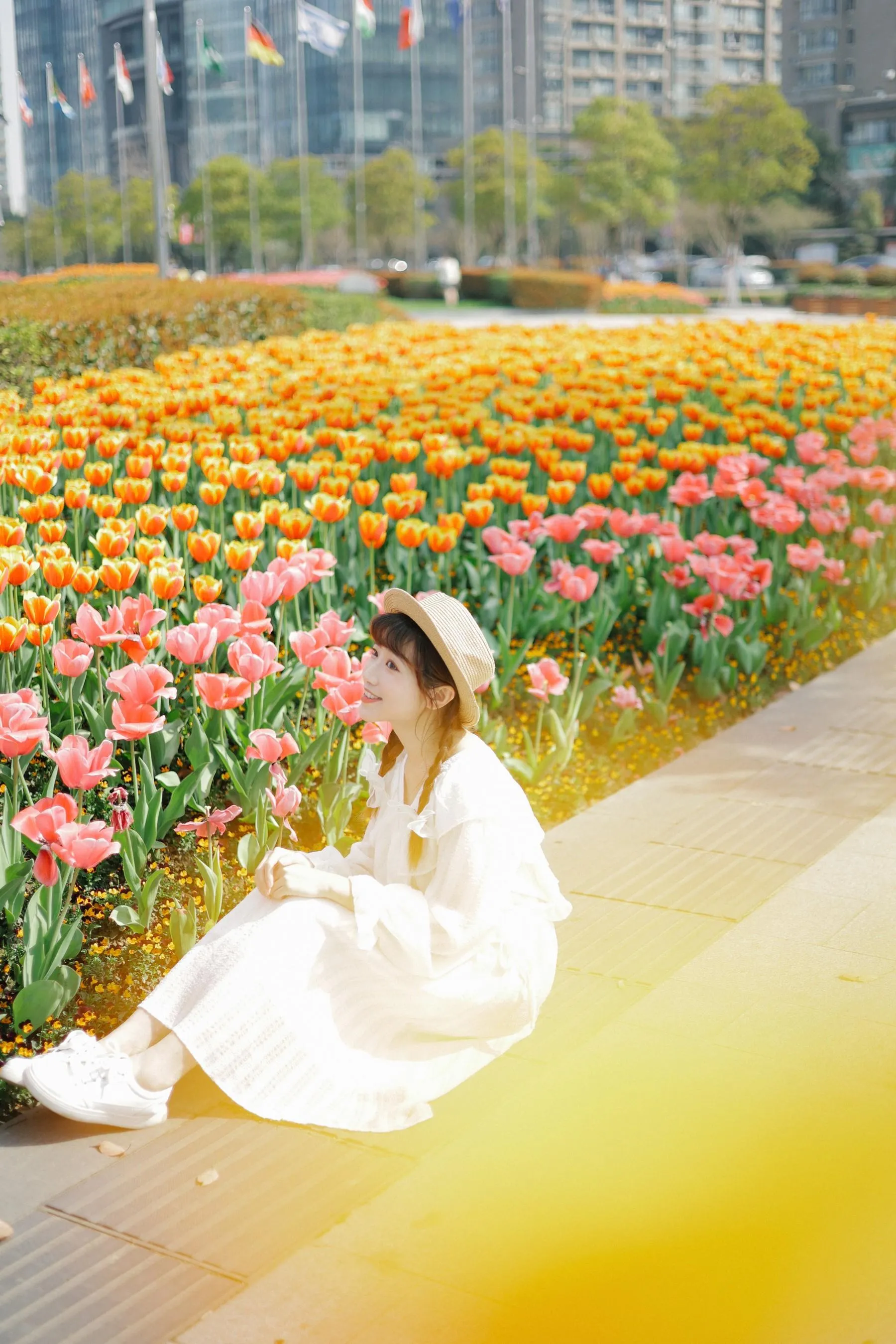 [YITUYU艺图语]2022.09.10 郁金香花开 蓝胖子- [28P]插图3